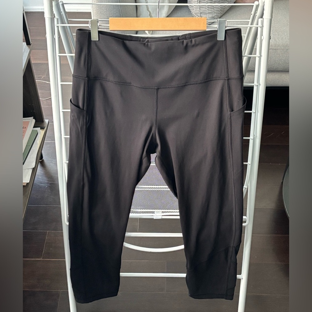 Lululemon pace rival crop 22” (no zip), black, size 10